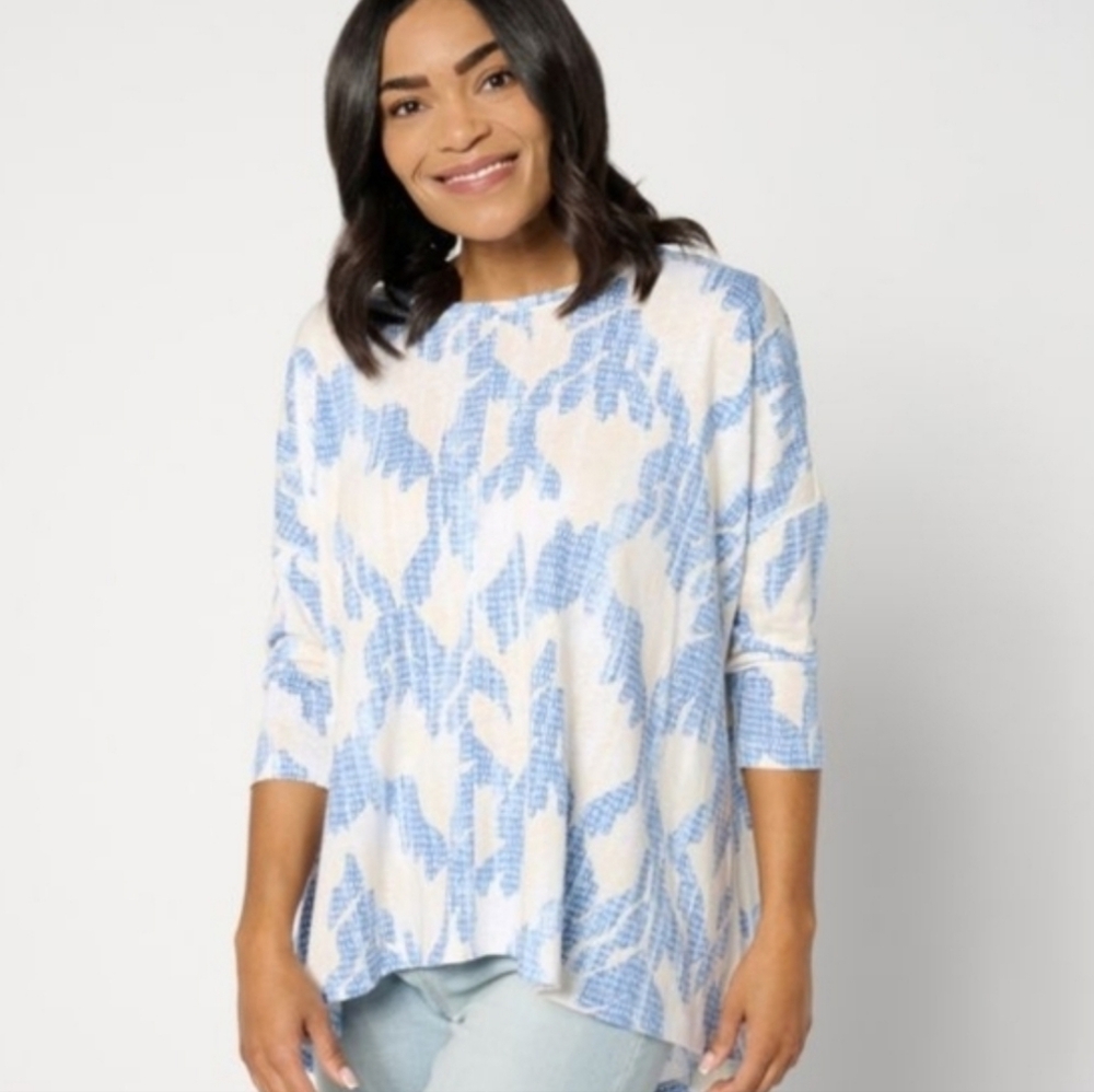 Peace Love World Blue and White Printed Scoop Neck Top